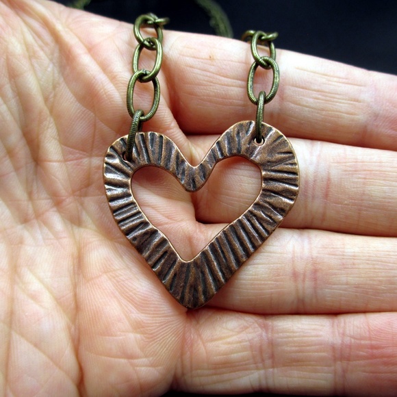 25 Inch Copper Tone Rustic Heart Pendant Necklace - Picture 3 of 8